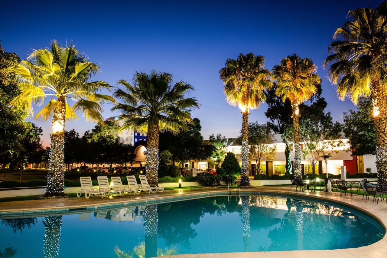 Fiesta Inn San Luis Potosi Glorieta Juarez Zewnętrze zdjęcie